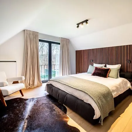 Luxurious 4br In Villa