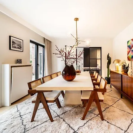 Luxurious 4br In Villa *